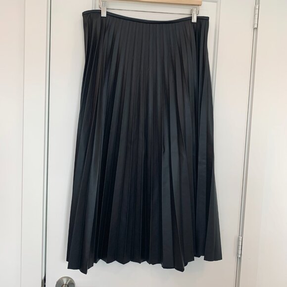 NWT Mango Black Leather-Effect Pleated Midi Skirt High Waist Vegan Leather XL - Picture 4 of 5